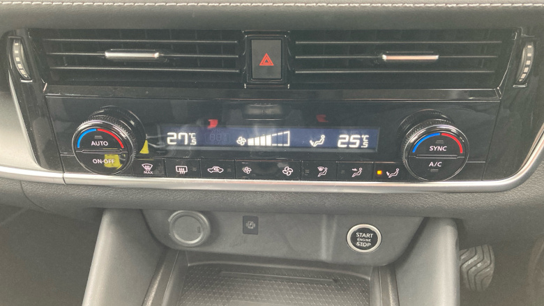 Nissan Qashqai 1.3 DiG-T MH 158 N-Connecta 5dr Petrol Hatchback